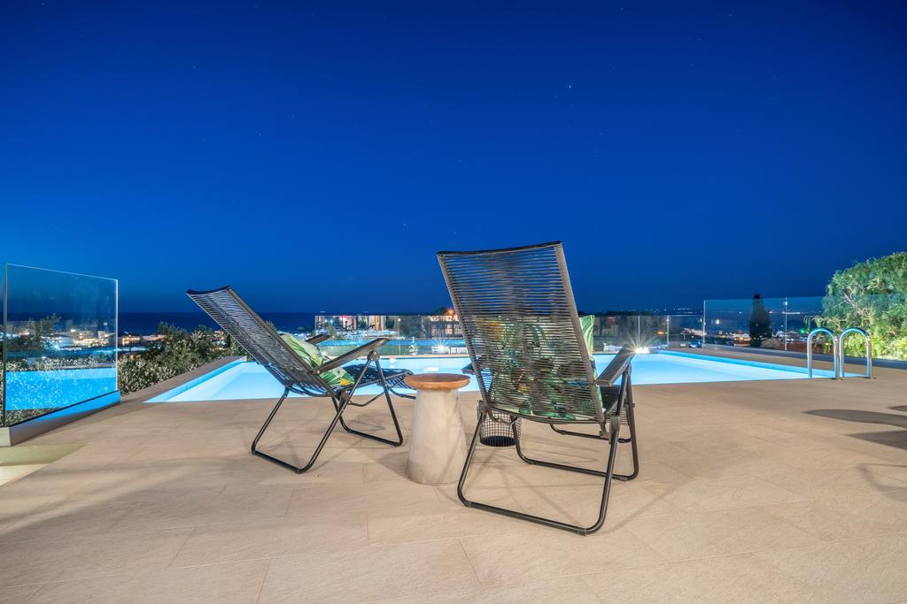 Akemi Luxury Villa Циливи Экстерьер фото