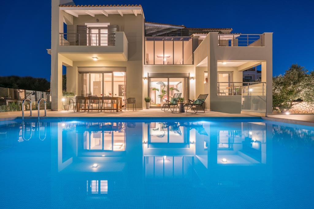 Akemi Luxury Villa Циливи Экстерьер фото