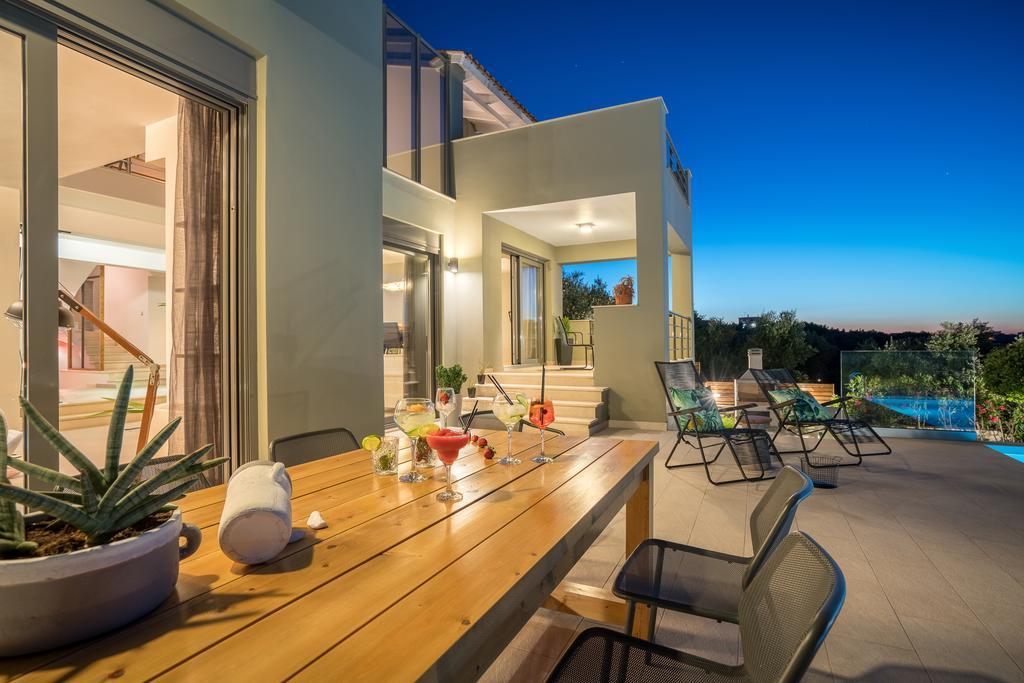 Akemi Luxury Villa Циливи Экстерьер фото
