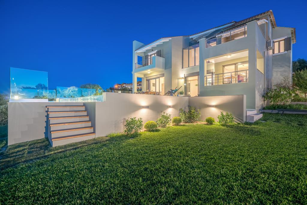 Akemi Luxury Villa Циливи Экстерьер фото