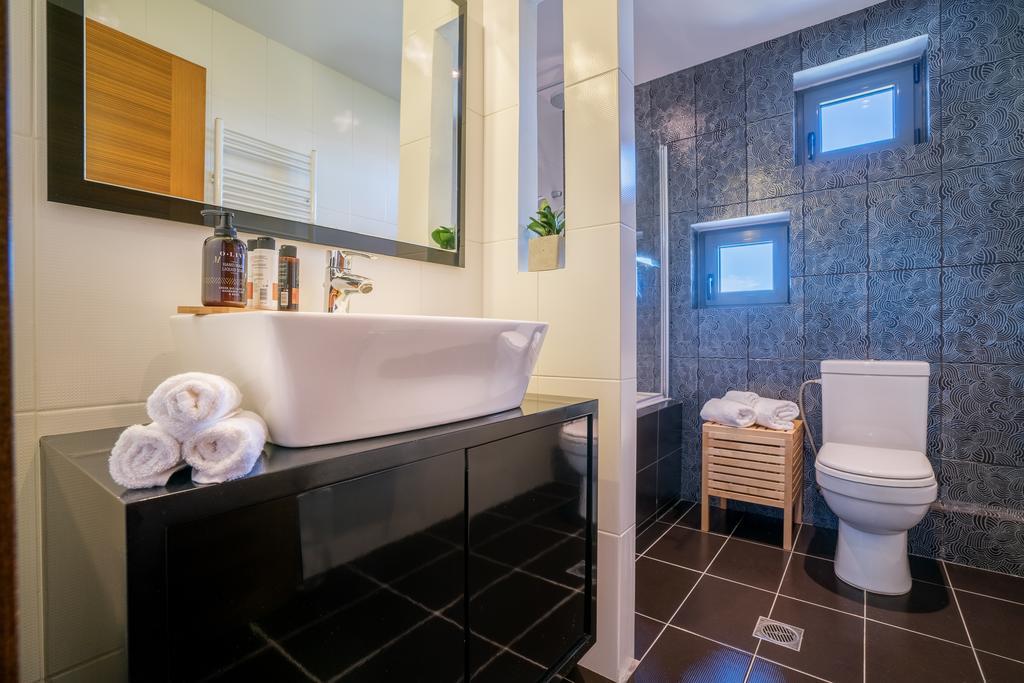 Akemi Luxury Villa Циливи Экстерьер фото